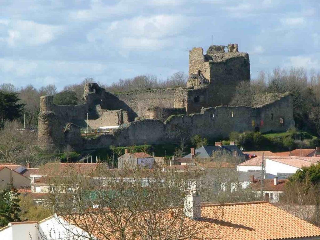 chateau talmont aventure avec son chien vendee